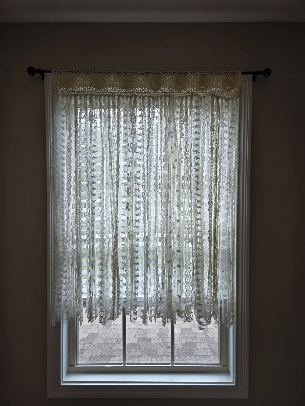 Boho Farmhouse Cottagecore Ivory Crochet and Lace Window Panel Sz 40W x 45L - Picture 4 of 10